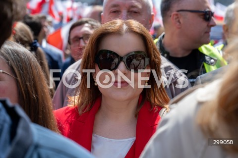  25.05.2025 WARSZAWA<br />
MARSZ ZA POLSKA<br />
MARSZ ZWOLENNIKOW KAROLA NAWROCKIEGO<br />
N/Z ANNA KRUPKA<br />
FOT. MARCIN BANASZKIEWICZ/FOTONEWS  