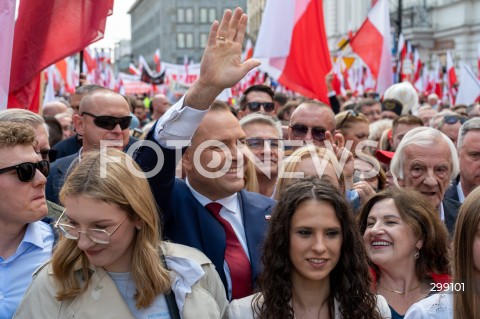  25.05.2025 WARSZAWA<br />
MARSZ ZA POLSKA<br />
MARSZ ZWOLENNIKOW KAROLA NAWROCKIEGO<br />
N/Z KAROL NAWROCKI<br />
FOT. MARCIN BANASZKIEWICZ/FOTONEWS  