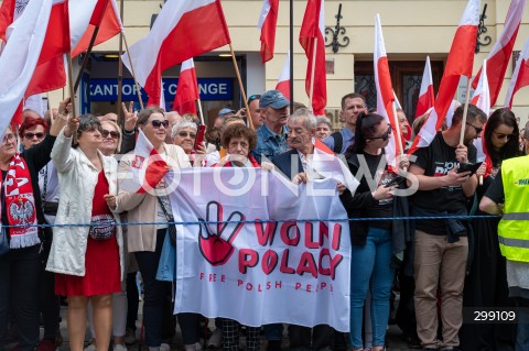  25.05.2025 WARSZAWA<br />
MARSZ ZA POLSKA<br />
MARSZ ZWOLENNIKOW KAROLA NAWROCKIEGO<br />
N/Z UCZESTNICY MARSZU<br />
FOT. MARCIN BANASZKIEWICZ/FOTONEWS  