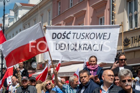  25.05.2025 WARSZAWA<br />
MARSZ ZA POLSKA<br />
MARSZ ZWOLENNIKOW KAROLA NAWROCKIEGO<br />
N/Z UCZESTNICY MARSZU<br />
FOT. MARCIN BANASZKIEWICZ/FOTONEWS  