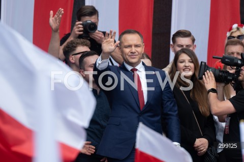  25.05.2025 WARSZAWA<br />
MARSZ ZA POLSKA<br />
MARSZ ZWOLENNIKOW KAROLA NAWROCKIEGO<br />
N/Z KAROL NAWROCKI<br />
FOT. MARCIN BANASZKIEWICZ/FOTONEWS  