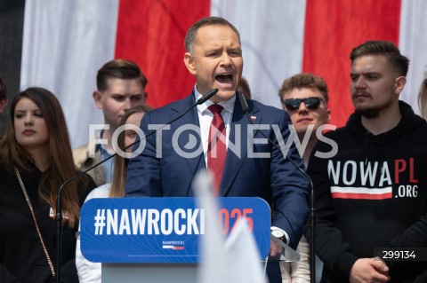  25.05.2025 WARSZAWA<br />
MARSZ ZA POLSKA<br />
MARSZ ZWOLENNIKOW KAROLA NAWROCKIEGO<br />
N/Z KAROL NAWROCKI<br />
FOT. MARCIN BANASZKIEWICZ/FOTONEWS  