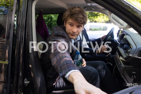  01.06.2025 WARSZAWA <br />
WYBORY PREZYDENCKIE 2025<br />
DRUGA TURA WYBOROW PREZYDENCKICH<br />
UDZIAL W WYBORACH KANDYDATA NA URZAD PREZYDENTA RP KAROLA NAWROCKIEGO<br />
N/Z DANIEL NAWROCKI<br />
FOT. ANTONI BYSZEWSKI/FOTONEWS 