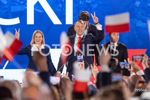  01.06.2025 WARSZAWA <br />
WYBORY PREZYDENCKIE 2025 <br />
DRUGA TURA WYBOROW PREZYDENCKICH <br />
WIECZOR WYBORCZY KANDYDATA NA PREZYDENTA RP KAROLA NAWROCKIEGO <br />
N/Z KAROL NAWROCKI MARTA NAWROCKA<br />
FOT. ANTONI BYSZEWSKI/FOTONEWS 