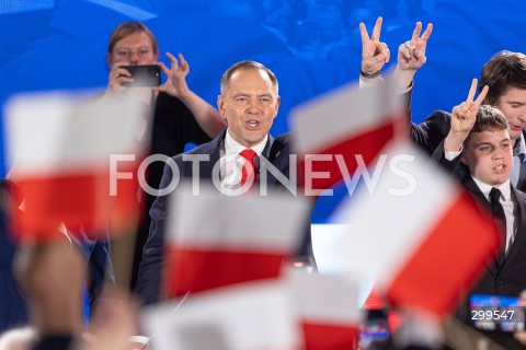  01.06.2025 WARSZAWA <br />
WYBORY PREZYDENCKIE 2025 <br />
DRUGA TURA WYBOROW PREZYDENCKICH <br />
WIECZOR WYBORCZY KANDYDATA NA PREZYDENTA RP KAROLA NAWROCKIEGO <br />
N/Z KAROL NAWROCKI<br />
FOT. ANTONI BYSZEWSKI/FOTONEWS 