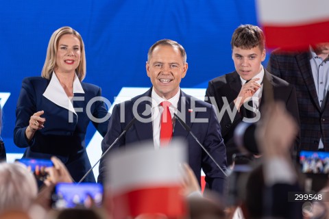  01.06.2025 WARSZAWA <br />
WYBORY PREZYDENCKIE 2025 <br />
DRUGA TURA WYBOROW PREZYDENCKICH <br />
WIECZOR WYBORCZY KANDYDATA NA PREZYDENTA RP KAROLA NAWROCKIEGO <br />
N/Z KAROL NAWROCKI<br />
FOT. ANTONI BYSZEWSKI/FOTONEWS 