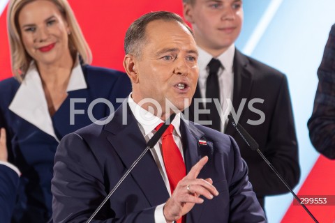  01.06.2025 WARSZAWA <br />
WYBORY PREZYDENCKIE 2025 <br />
DRUGA TURA WYBOROW PREZYDENCKICH <br />
WIECZOR WYBORCZY KANDYDATA NA PREZYDENTA RP KAROLA NAWROCKIEGO <br />
N/Z KAROL NAWROCKI<br />
FOT. ANTONI BYSZEWSKI/FOTONEWS 