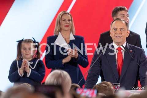  01.06.2025 WARSZAWA <br />
WYBORY PREZYDENCKIE 2025 <br />
DRUGA TURA WYBOROW PREZYDENCKICH <br />
WIECZOR WYBORCZY KANDYDATA NA PREZYDENTA RP KAROLA NAWROCKIEGO <br />
N/Z KAROL NAWROCKI KATARZYNA NAWROCKA MARTA NAWROCKA<br />
FOT. ANTONI BYSZEWSKI/FOTONEWS 