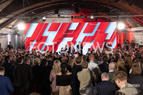  01.06.2025 WARSZAWA <br />
WYBORY PREZYDENCKIE 2025 <br />
DRUGA TURA WYBOROW PREZYDENCKICH <br />
WIECZOR WYBORCZY KANDYDATA NA PREZYDENTA RP KAROLA NAWROCKIEGO <br />
N/Z WIECZOR WYBORCZY<br />
FOT. ANTONI BYSZEWSKI/FOTONEWS 