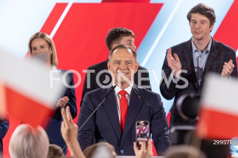  01.06.2025 WARSZAWA <br />
WYBORY PREZYDENCKIE 2025 <br />
DRUGA TURA WYBOROW PREZYDENCKICH <br />
WIECZOR WYBORCZY KANDYDATA NA PREZYDENTA RP KAROLA NAWROCKIEGO <br />
N/Z KAROL NAWROCKI<br />
FOT. ANTONI BYSZEWSKI/FOTONEWS 