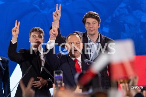  01.06.2025 WARSZAWA <br />
WYBORY PREZYDENCKIE 2025 <br />
DRUGA TURA WYBOROW PREZYDENCKICH <br />
WIECZOR WYBORCZY KANDYDATA NA PREZYDENTA RP KAROLA NAWROCKIEGO <br />
N/Z ANTONI NAWROCKI KAROL NAWROCKI DANIEL NAWROCKI<br />
FOT. ANTONI BYSZEWSKI/FOTONEWS 