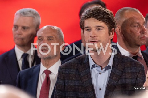  01.06.2025 WARSZAWA <br />
WYBORY PREZYDENCKIE 2025 <br />
DRUGA TURA WYBOROW PREZYDENCKICH <br />
WIECZOR WYBORCZY KANDYDATA NA PREZYDENTA RP KAROLA NAWROCKIEGO <br />
N/Z DANIEL NAWROCKI ANTONI MACIEREWICZ<br />
FOT. ANTONI BYSZEWSKI/FOTONEWS 