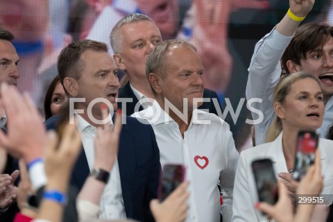  01.06.2025 WARSZAWA<br />
WYBORY PREZYDENCKIE 2025<br />
DRUGA TURA WYBOROW PREZYDENCKICH<br />
WIECZOR WYBORCZY RAFALA TRZASKOWSKIEGO<br />
N/Z SLAWOMIR NITRAS DONALD TUSK<br />
FOT. MARCIN BANASZKIEWICZ/FOTONEWS  