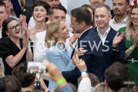  01.06.2025 WARSZAWA<br />
WYBORY PREZYDENCKIE 2025<br />
DRUGA TURA WYBOROW PREZYDENCKICH<br />
WIECZOR WYBORCZY RAFALA TRZASKOWSKIEGO<br />
N/Z MALGORZATA TRZASKOWSKA RAFAL TRZASKOWSKI<br />
FOT. MARCIN BANASZKIEWICZ/FOTONEWS  