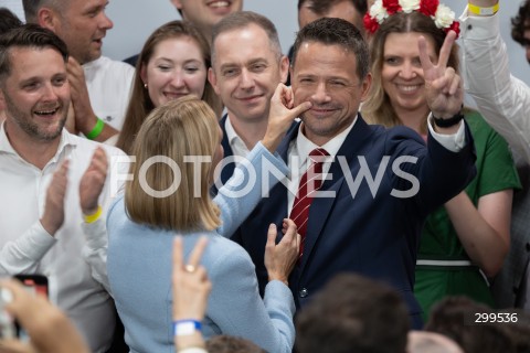  01.06.2025 WARSZAWA<br />
WYBORY PREZYDENCKIE 2025<br />
DRUGA TURA WYBOROW PREZYDENCKICH<br />
WIECZOR WYBORCZY RAFALA TRZASKOWSKIEGO<br />
N/Z MALGORZATA TRZASKOWSKA RAFAL TRZASKOWSKI<br />
FOT. MARCIN BANASZKIEWICZ/FOTONEWS  