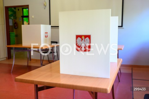  01.06.2025 WARSZAWA<br />
WYBORY PREZYDENCKIE 2025 W WARSZAWIE<br />
II TURA<br />
N/Z MIEJSCE DO ODDANIA GLOSU<br />
 