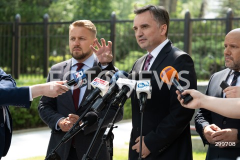  04.06.2025 WARSZAWA<br />
KONFERENCJA PRASOWA ZBIGNIEWA ZIOBRO<br />
N/Z JACEK OZDOBA ZBIGNIEW ZIOBRO<br />
FOT. MARCIN BANASZKIEWICZ/FOTONEWS  
