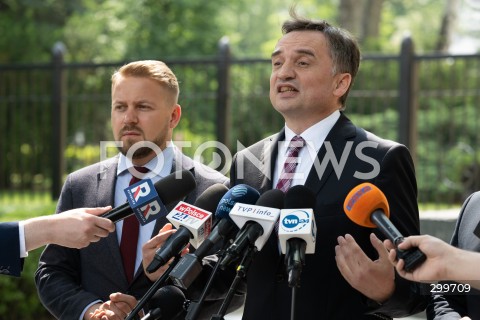  04.06.2025 WARSZAWA<br />
KONFERENCJA PRASOWA ZBIGNIEWA ZIOBRO<br />
N/Z JACEK OZDOBA ZBIGNIEW ZIOBRO<br />
FOT. MARCIN BANASZKIEWICZ/FOTONEWS  