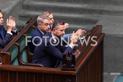  11.06.2025 WARSZAWA<br />
POSIEDZENIE SEJMU W WARSZAWIE<br />
GLOSOWANIE NAD WOTUM ZAUFANIA DLA RZADU<br />
N/Z KRZYSZTOF GAWKOWSKI WLADYSLAW KOSINIAK - KAMYSZ<br />
FOT. ANTONI BYSZEWSKI/FOTONEWS 