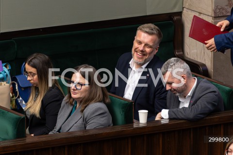  11.06.2025 WARSZAWA<br />
POSIEDZENIE SEJMU W WARSZAWIE<br />
GLOSOWANIE NAD WOTUM ZAUFANIA DLA RZADU<br />
N/Z ADRIAN ZANDBERG MARCELINA ZAWISZA<br />
FOT. ANTONI BYSZEWSKI/FOTONEWS 
