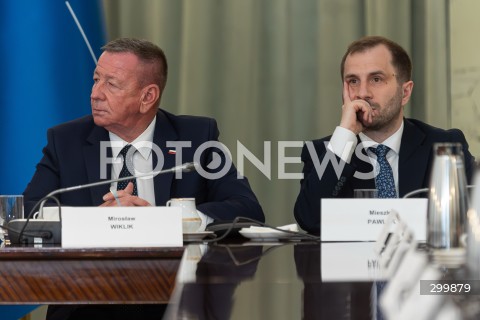  18.06.2025 WARSZAWA<br />
POSIEDZENIE RADY BEZPIECZENSTWA NARODOWEGO W PALACU PREZYDENCKIM W WARSZAWIE<br />
N/Z MIROSLAW WIKLIK MIESZKO PAWLAK<br />
FOT. ANTONI BYSZEWSKI/FOTONEWS 