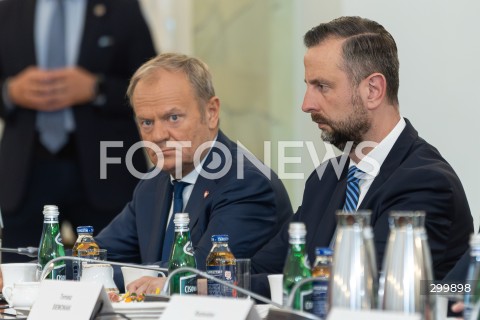  18.06.2025 WARSZAWA<br />
POSIEDZENIE RADY BEZPIECZENSTWA NARODOWEGO W PALACU PREZYDENCKIM W WARSZAWIE<br />
N/Z PREMIER DONALD TUSK WLADYSLAW KOSINIAK - KAMYSZ<br />
FOT. ANTONI BYSZEWSKI/FOTONEWS 