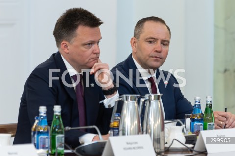  18.06.2025 WARSZAWA<br />
POSIEDZENIE RADY BEZPIECZENSTWA NARODOWEGO W PALACU PREZYDENCKIM W WARSZAWIE<br />
N/Z SZYMON HOLOWNIA KAROL NAWROCKI<br />
FOT. ANTONI BYSZEWSKI/FOTONEWS 