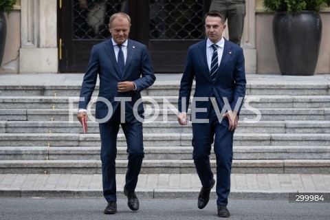  20.06.2025 WARSZAWA<br />
KONFERENCJA PRASOWA PREMIERA DONALDA TUSKA<br />
N/Z PREMIER DONALD TUSK ADAM SZLAPKA<br />
FOT. MARCIN BANASZKIEWICZ/FOTONEWS  