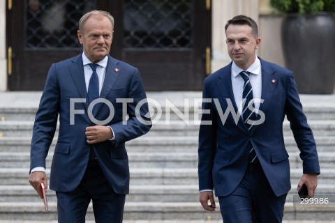  20.06.2025 WARSZAWA<br />
KONFERENCJA PRASOWA PREMIERA DONALDA TUSKA<br />
N/Z PREMIER DONALD TUSK ADAM SZLAPKA<br />
FOT. MARCIN BANASZKIEWICZ/FOTONEWS  