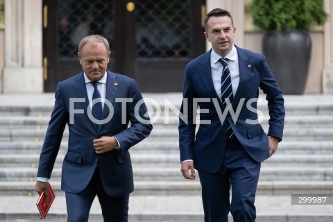  20.06.2025 WARSZAWA<br />
KONFERENCJA PRASOWA PREMIERA DONALDA TUSKA<br />
N/Z PREMIER DONALD TUSK ADAM SZLAPKA<br />
FOT. MARCIN BANASZKIEWICZ/FOTONEWS  