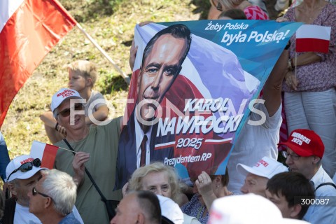  22.06.2025 PULTUSK<br />
WYGRALA POLSKA<br />
WIEC KAROLA NAWROCKIEGO<br />
N/Z BANER KAROL NAWROCKI<br />
FOT. MARCIN BANASZKIEWICZ/FOTONEWS  