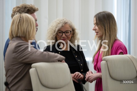  24.06.2025 WARSZAWA<br />
POSIEDZENIE RADY MINISTROW<br />
N/Z KATARZYNA KOTULA AGNIESZKA DZIEMIANOWICZ BAK<br />
FOT. MARCIN BANASZKIEWICZ/FOTONEWS  