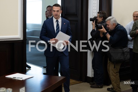 24.06.2025 WARSZAWA<br />
POSIEDZENIE RADY MINISTROW<br />
N/Z ADAM SZLAPKA<br />
FOT. MARCIN BANASZKIEWICZ/FOTONEWS  