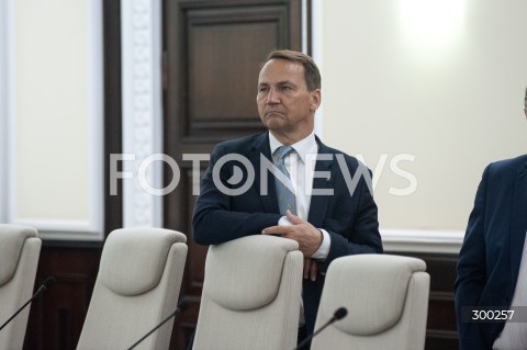  01.07.2025 WARSZAWA<br />
POSIEDZENIE RZADU<br />
N/Z RADOSLAW SIKORSKI<br />
 