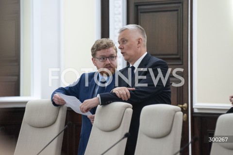  01.07.2025 WARSZAWA<br />
POSIEDZENIE RZADU<br />
N/Z TOMASZ SIEMONIAK DARIUSZ STANDERSKI<br />
 