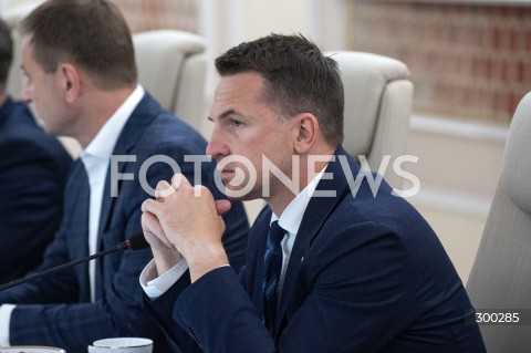  01.07.2025 WARSZAWA<br />
POSIEDZENIE RZADU<br />
N/Z ADAM SZLAPKA<br />
 