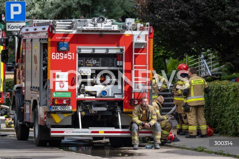  04.07.2025 ZABKI<br />
POZAR BUDYNKU MIESZKALNEGO<br />
N/Z STRAZ POZARNA PSP<br />
FOT. MARCIN BANASZKIEWICZ / FOTONEWS  