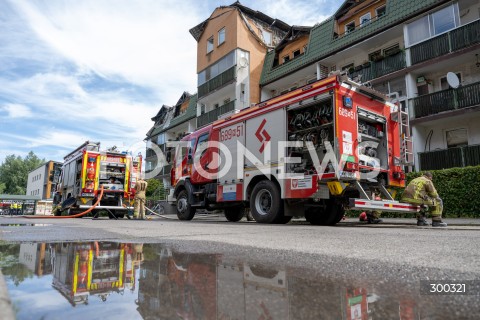  04.07.2025 ZABKI<br />
POZAR BUDYNKU MIESZKALNEGO<br />
N/Z BUDYNEK PO POZARZE STRAZ POZARNA PSP<br />
FOT. MARCIN BANASZKIEWICZ / FOTONEWS  