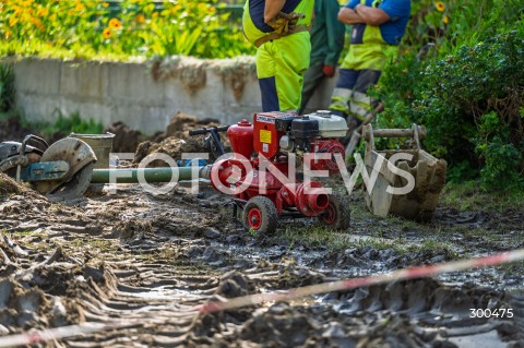  16.07.2025 WARSZAWA<br />
POWAZNA AWARIA WODY NA ENKLAWIE HAWAJSKA<br />
N/Z NAPRAWA AWARII WODY<br />
 