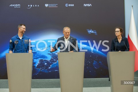  24.07.2025 WARSZAWA<br />
SPOTKANIE PREMIERA Z POLSKIM ASTRONAUTA<br />
N/Z PREMIER DONALD TUSK SLAWOSZ UZNANSKI WISNIEWSKI MARTA EWA WACHOWICZ<br />
 