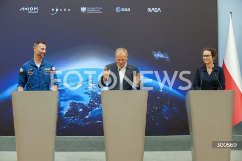  24.07.2025 WARSZAWA<br />
SPOTKANIE PREMIERA Z POLSKIM ASTRONAUTA<br />
N/Z PREMIER DONALD TUSK SLAWOSZ UZNANSKI WISNIEWSKI MARTA EWA WACHOWICZ<br />
 