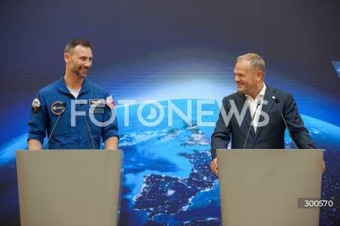  24.07.2025 WARSZAWA<br />
SPOTKANIE PREMIERA Z POLSKIM ASTRONAUTA<br />
N/Z PREMIER DONALD TUSK SLAWOSZ UZNANSKI WISNIEWSKI<br />
 