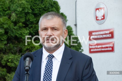  24.07.2025 WARSZAWA<br />
BRIEFING PRASOWY MINISTRA SPRAWIEDLIWOSCI WALDEMARA ZURKA W WARSZAWIE <br />
N/Z WALDEMAR ZUREK <br />
 