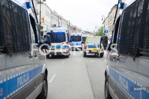  01.08.2025 WARSZAWA<br />
GODZINA W<br />
N/Z RADIOWOZY POLICYJNE<br />
 