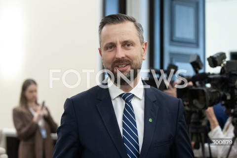  05.08.2025 WARSZAWA<br />
POSIEDZENIE RADY MINISTROW<br />
N/Z WLADYSLAW KOSINIAK KAMYSZ<br />
 