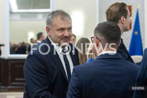  05.08.2025 WARSZAWA<br />
POSIEDZENIE RADY MINISTROW<br />
N/Z WALDEMAR ZUREK<br />
 