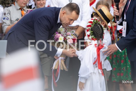  08.08.2025 KOLBUSZOWA <br />
WIZYTA PREZYDENTA RP KAROLA NAWROCKIEGO NA PODKARPACIU <br />
PREZENTACJA INICJATYWY USTAWODAWCZEJ - PIT ZERO - RODZINA NA PLUS <br />
N/Z PREZYDENT KAROL NAWROCKI <br />
 