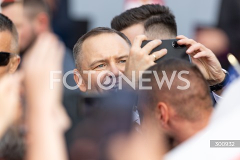  08.08.2025 KOLBUSZOWA <br />
WIZYTA PREZYDENTA RP KAROLA NAWROCKIEGO NA PODKARPACIU <br />
PREZENTACJA INICJATYWY USTAWODAWCZEJ - PIT ZERO - RODZINA NA PLUS <br />
N/Z PREZYDENT KAROL NAWROCKI <br />
 