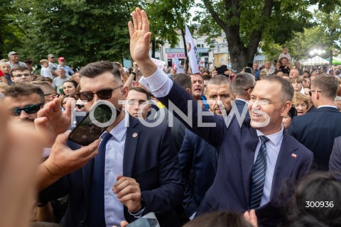  08.08.2025 KOLBUSZOWA <br />
WIZYTA PREZYDENTA RP KAROLA NAWROCKIEGO NA PODKARPACIU <br />
PREZENTACJA INICJATYWY USTAWODAWCZEJ - PIT ZERO - RODZINA NA PLUS <br />
N/Z PREZYDENT KAROL NAWROCKI <br />
 