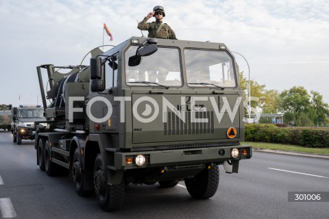  10.08.2025 WARSZAWA<br />
PROBA DEFILADY PRZED SWIETEM WOJSKA POLSKIEGO<br />
N/Z JELCZ 862<br />
FOT. MARCIN BANASZKIEWICZ / FOTONEWS  